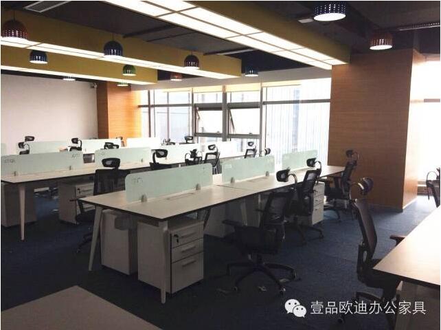 【央視新聞客戶端】京東JD讓老百姓放心網購，壹品歐迪讓京東JD綠色辦公